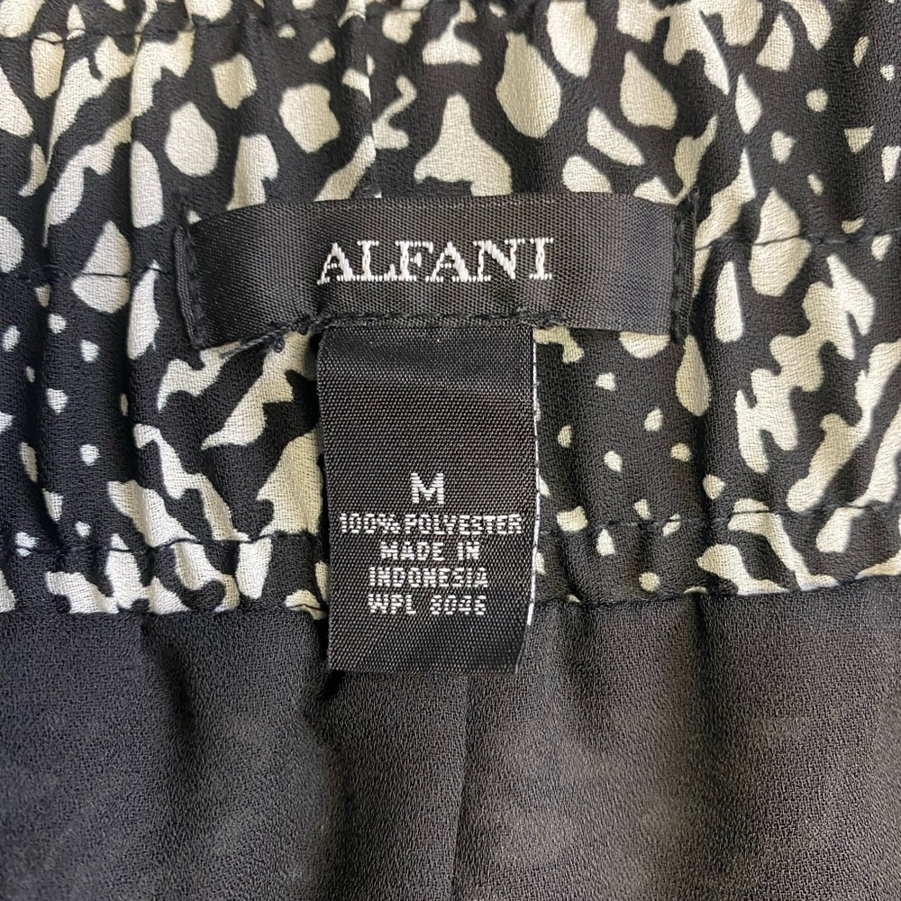 Alfani Black and White Geometric flare Skirt women’s size M - Picture 4 of 9